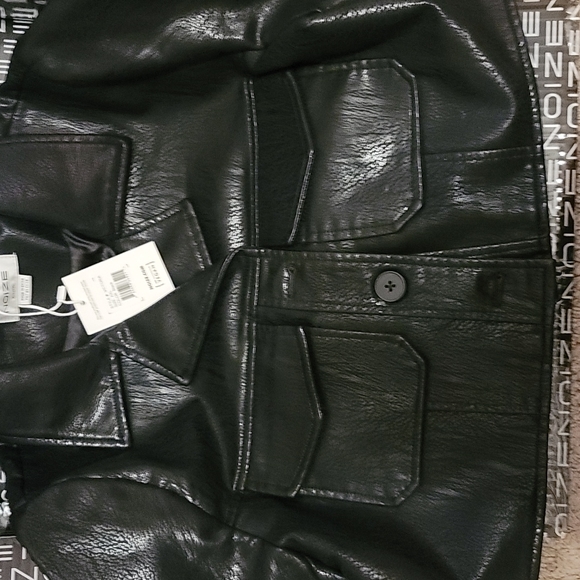 Wednesday Addams Jacket NWT BLACK VEGAN LEATHER SHORT CROPPED JACKET - Picture 3 of 7